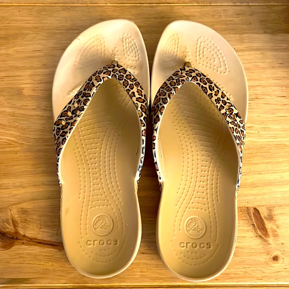 Leopard croc flip flops